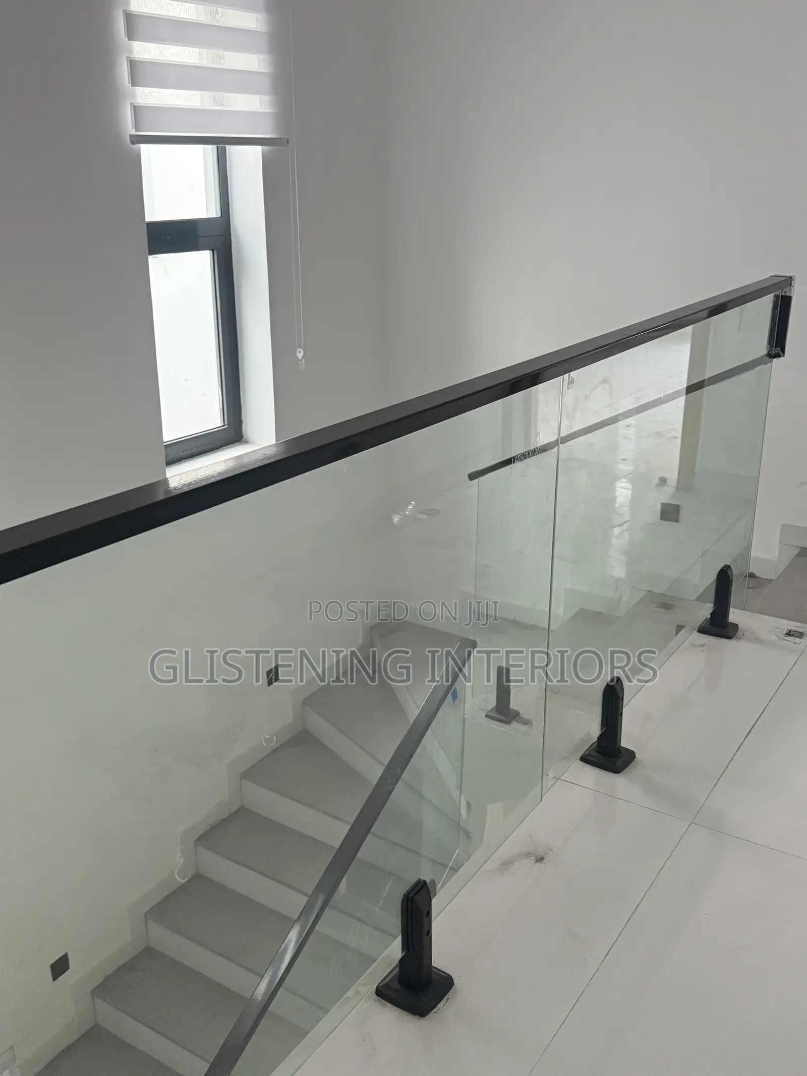 Staircase Spigot Using a 10mm Tempered Plain Glass