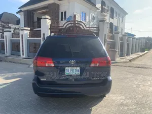 Toyota Sienna XLE AWD (3.3L V6 5A) 2004 Blue