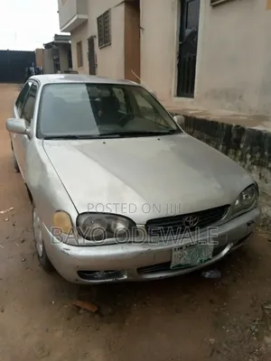 Toyota Corolla 2000 Silver