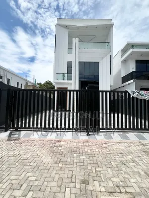 6bdrm Duplex in Chevron for sale