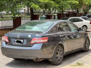 Toyota Camry LE 4dr Sedan (2.4L 4cyl 5A) 2008 Gray