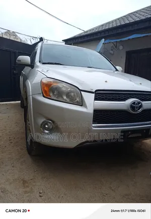 Toyota RAV4 2.5 Limited 2012 White