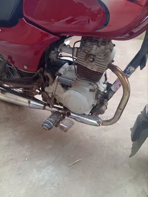Bajaj Boxer 2024 Red