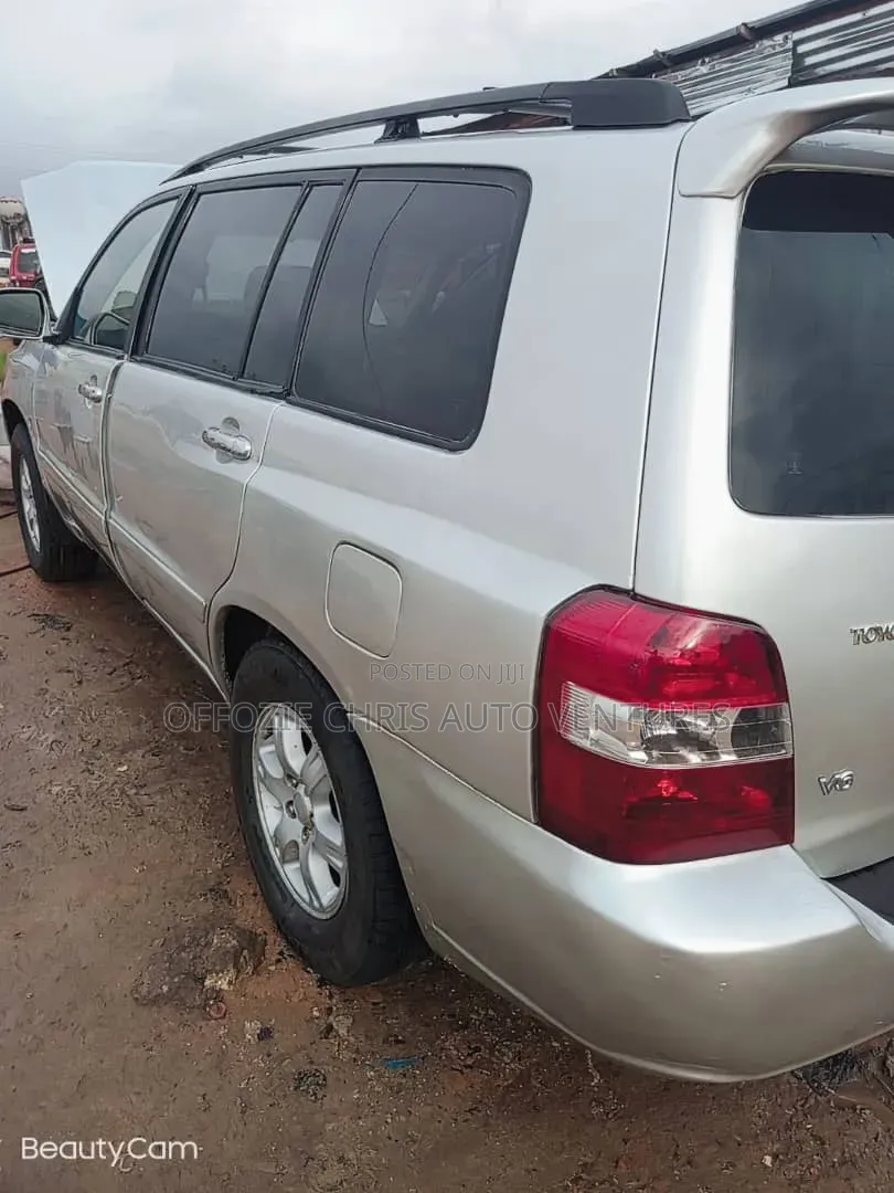Toyota Highlander 2004 Silver