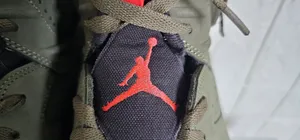 Air Jordan 6 Retro Olive Travis Scott.
