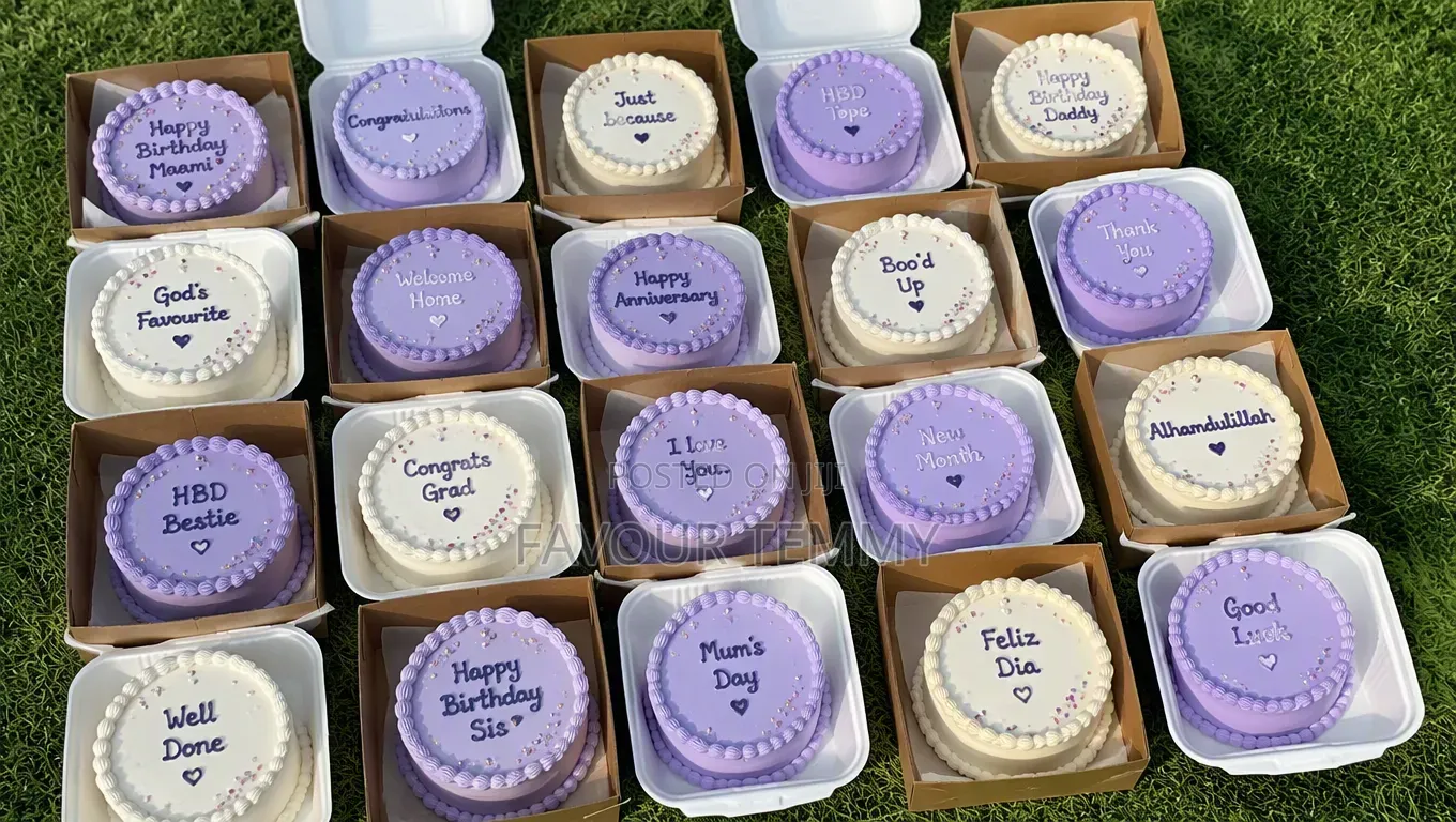 #2500 Bento Cakes