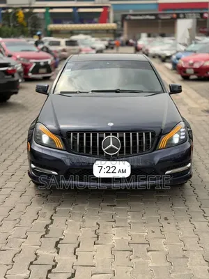Mercedes-Benz C300 2012 Blue