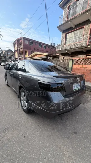 Toyota Camry SE 4dr Sedan (2.5L 4cyl 6AM) 2010 Gray
