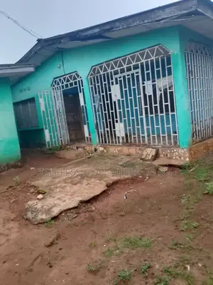 6bdrm House in Benin City for sale
