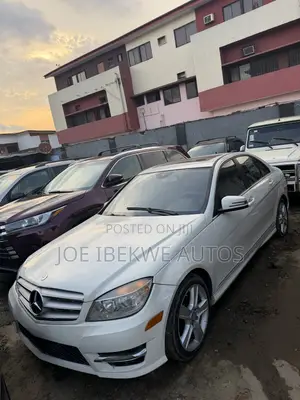 Mercedes-Benz C300 Sport 4Matic Sedan AWD (3.0L 6cyl 7A) 2011 White