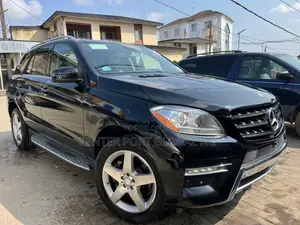 Mercedes-Benz M Class ML350 4dr SUV (3.5L 6cyl 7A) 2015 Black