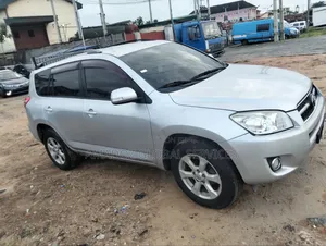 Toyota RAV4 2012 Silver