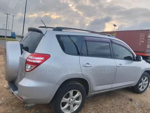 Toyota RAV4 2012 Silver
