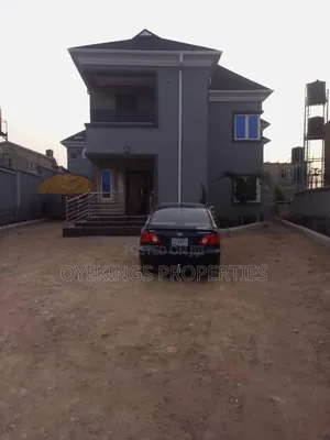 5bdrm Duplex in Ireakari Estate, Oluyole for sale
