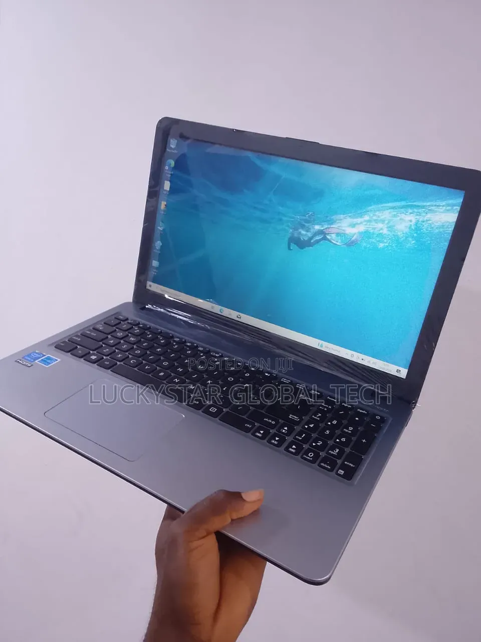Laptop Asus 4GB Intel Core i3 HDD 320GB