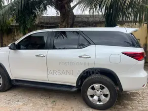 Toyota Fortuner 2025 White