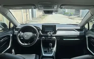 Toyota RAV4 XLE AWD 2020 White