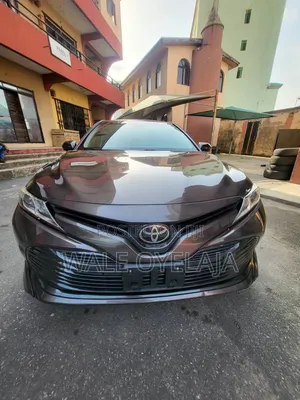 Toyota Camry 2018 Burgundy