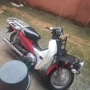 Honda CB 2019 Red