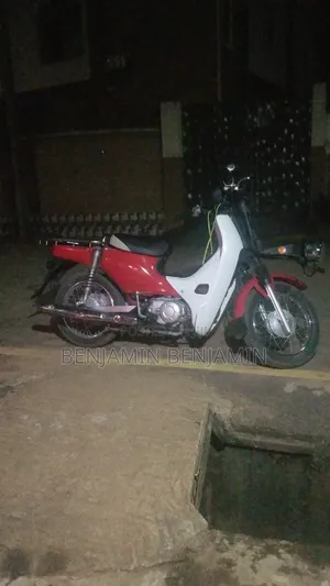 Honda CB 2019 Red