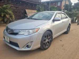 Toyota Camry LE 4dr Sedan (2.5L 4cyl 6A) 2012 Silver