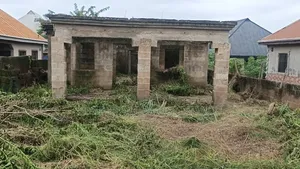 6bdrm Bungalow in Akure for sale