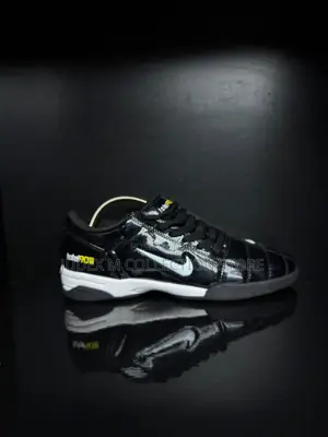 Nike Total 90 Sneaker Available