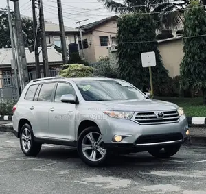 Toyota Highlander Limited 2011 Silver