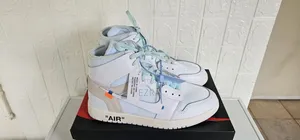 Air Jordan 1 Retro High OG Off-White Alaska.