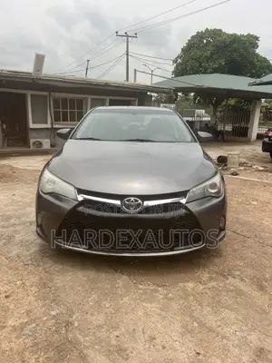 Toyota Camry 2016 Gray