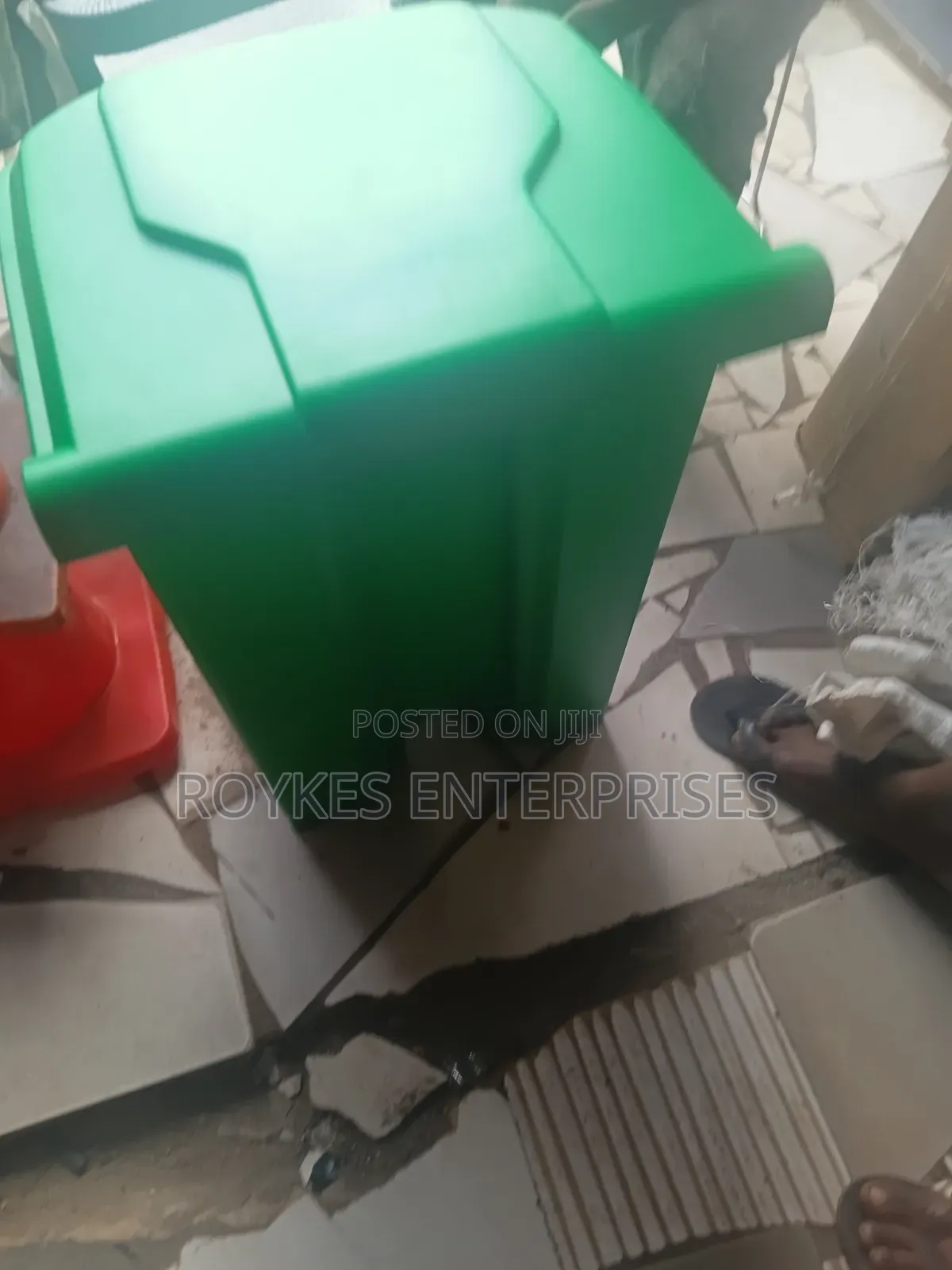 80 Liter Plastic Garbage Bin