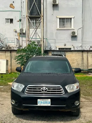 Toyota Highlander SE 2010 Black