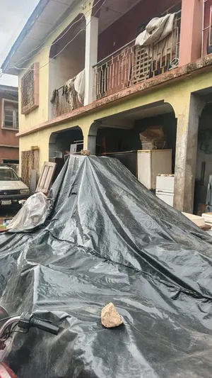 20bdrm Block of Flats in Ibadan for sale