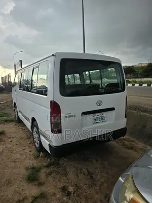 Hummer H3 2010 White