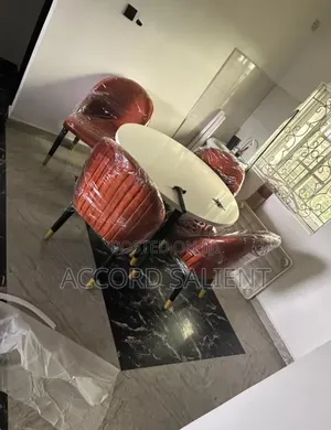 Set of 4 Seater Dining