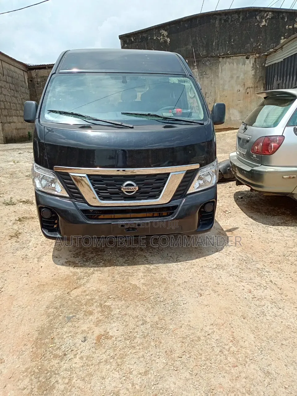 Nissan Caravan (Urvan) 2017 Black
