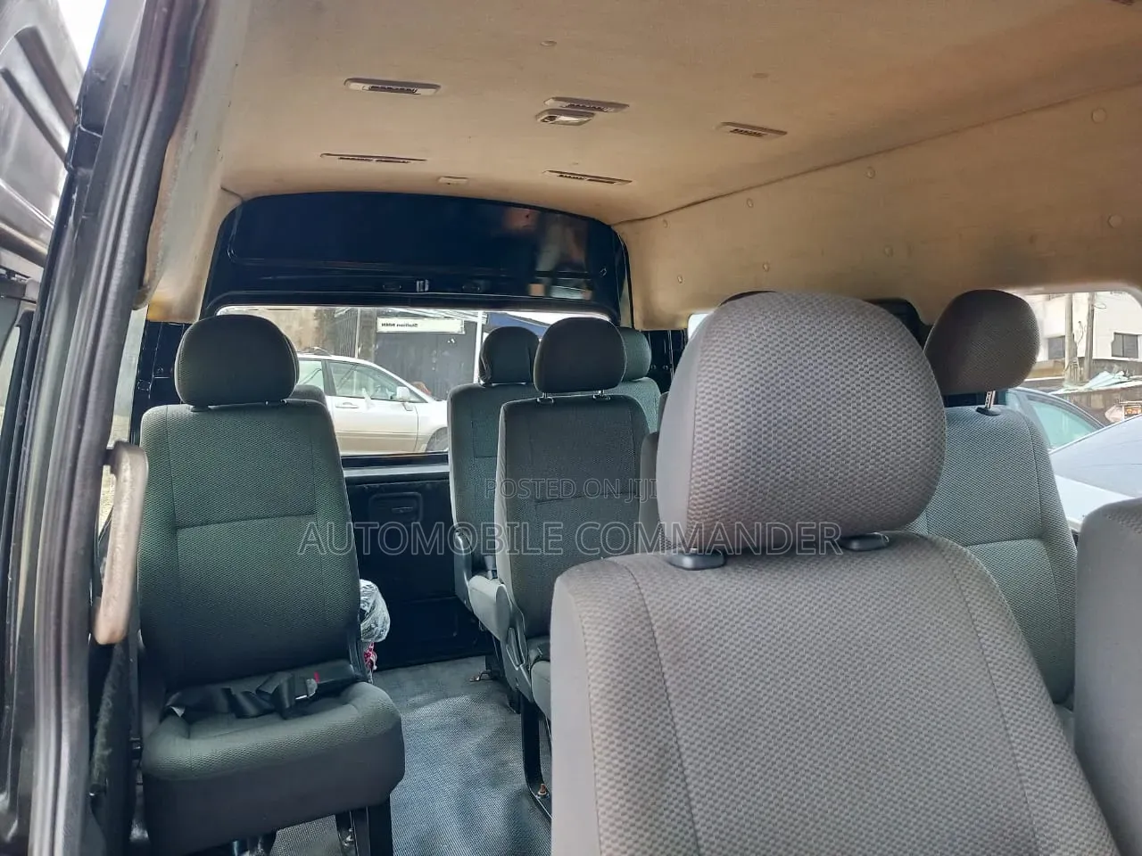 Nissan Caravan (Urvan) 2017 Black