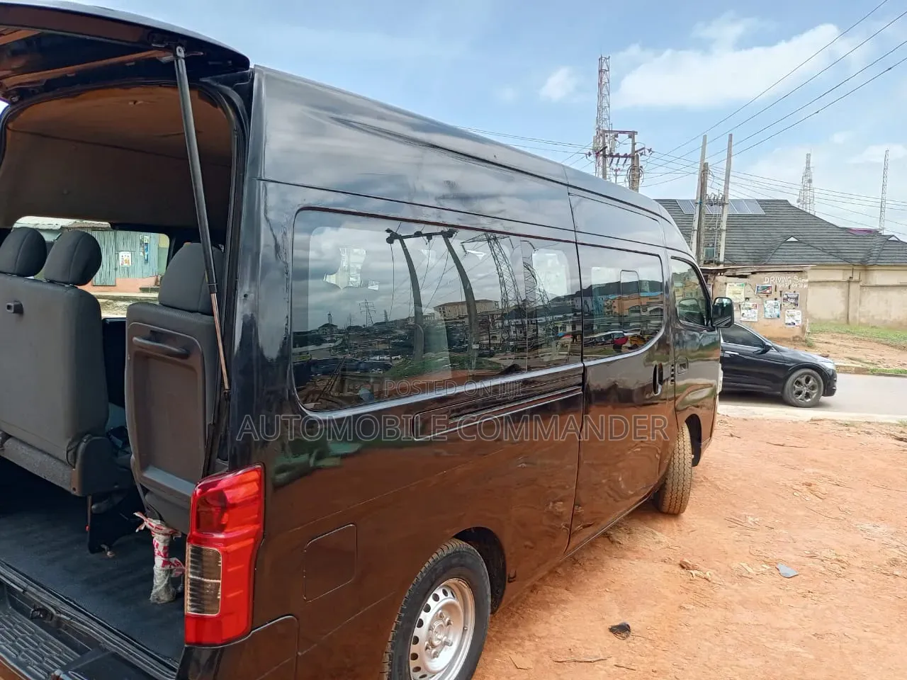 Nissan Caravan (Urvan) 2017 Black