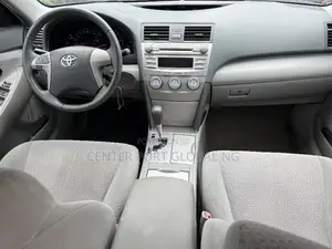 Toyota Camry LE 4dr Sedan (2.5L 4cyl 6A) 2011 Black