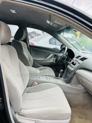 Toyota Camry LE 4dr Sedan (2.5L 4cyl 6A) 2011 Black