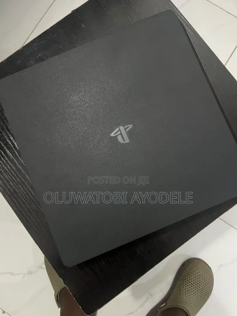 Used PlayStation 4 Console