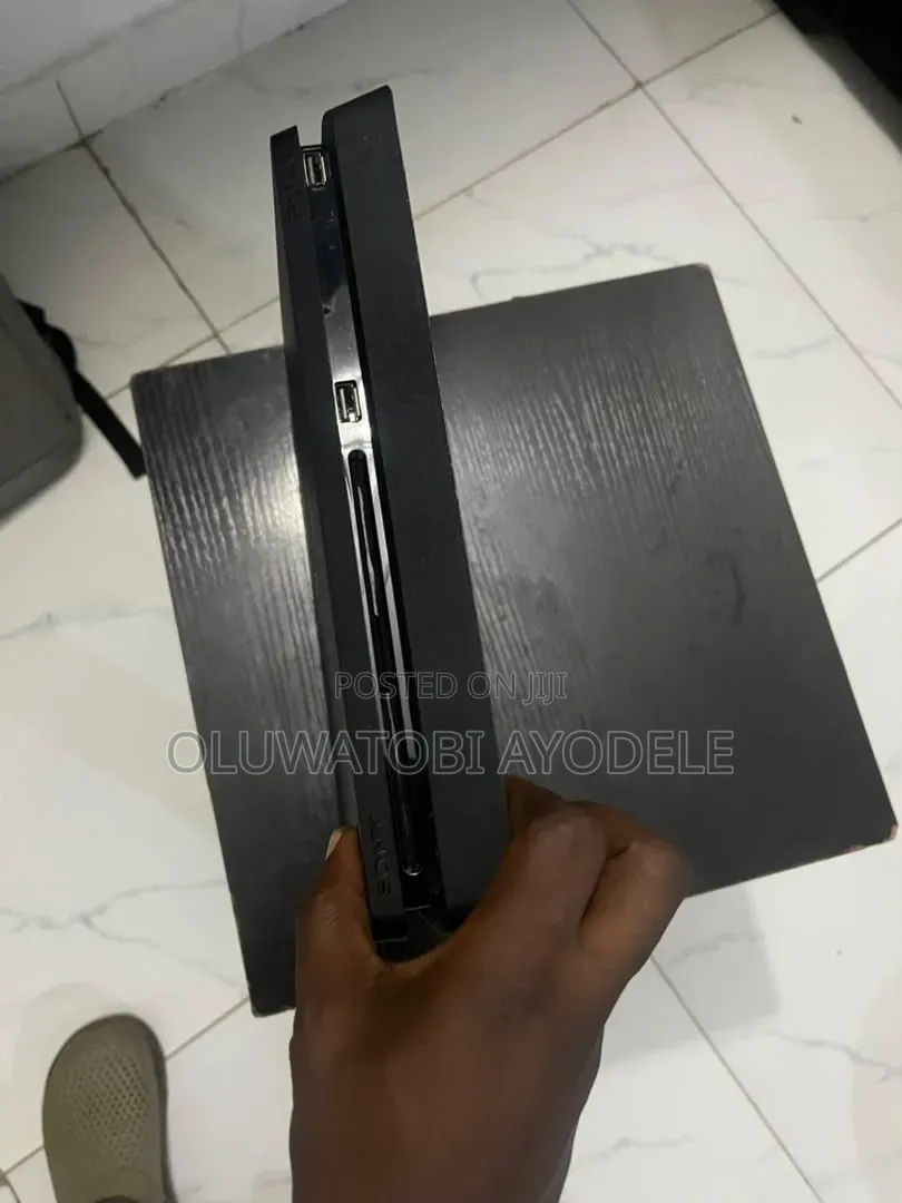 Used PlayStation 4 Console