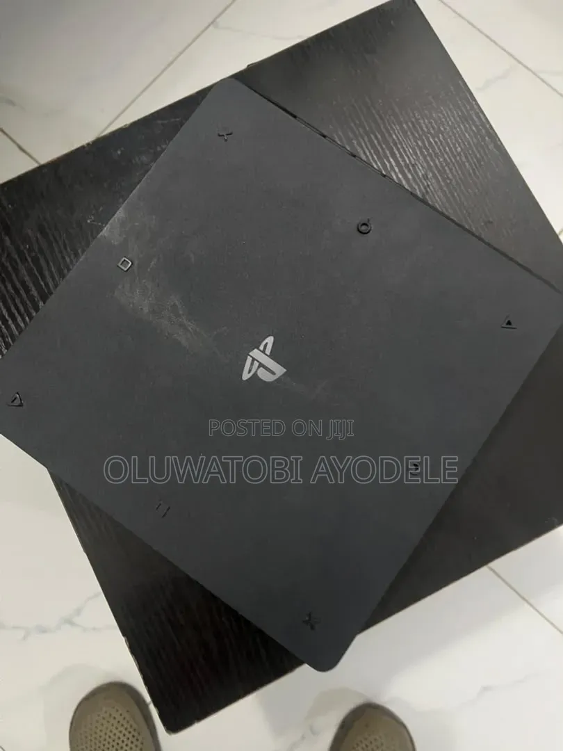 Used PlayStation 4 Console