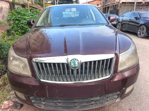 Skoda Octavia 2012 Maroon