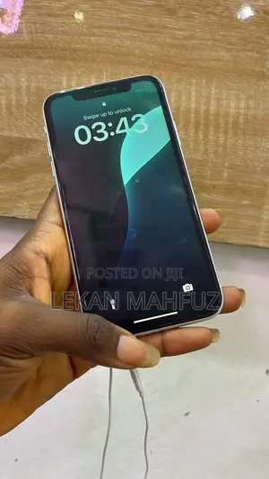 Apple iPhone XR 64 GB White