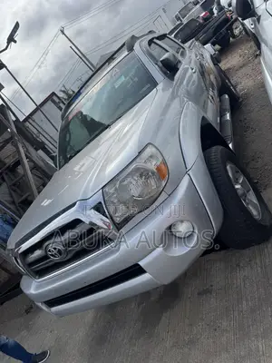 Toyota Tacoma X-Runner V6 2010 Silver