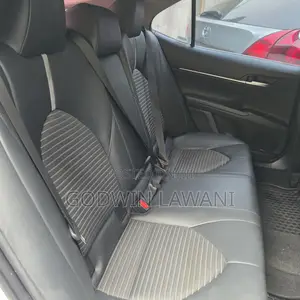 Toyota Camry 2018 White