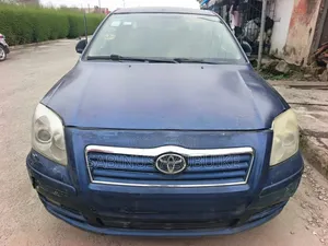Toyota Avensis 2004 Blue