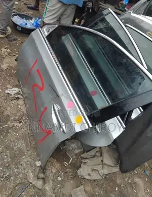 Toyota Avalon 2015 Doors