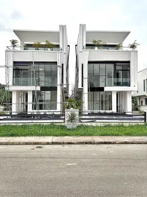 5bdrm Duplex in Ajah for sale